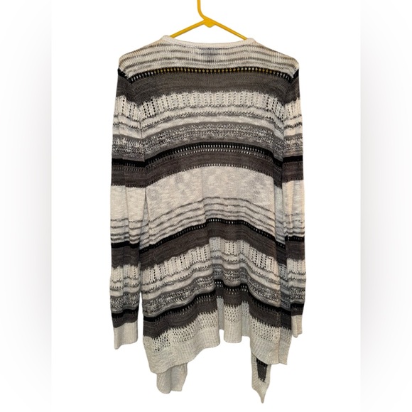 Women’s AB Studio White, Gray, & Black Striped Long Sleeve Open Sweater. Size M. - Picture 4 of 7